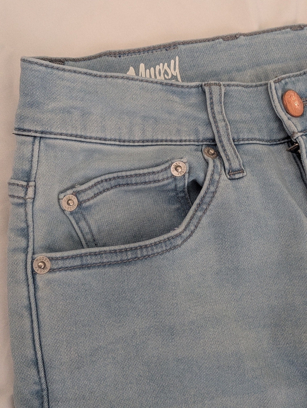 Mugsy Men's Grands Knit Light Wash Super Soft Stretchy Jeans 28 x 30 - FLX6KNSL - Picture 4 of 13